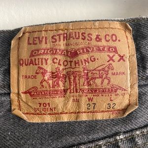 Levi Pants. Dark Grey. High rise ankle.